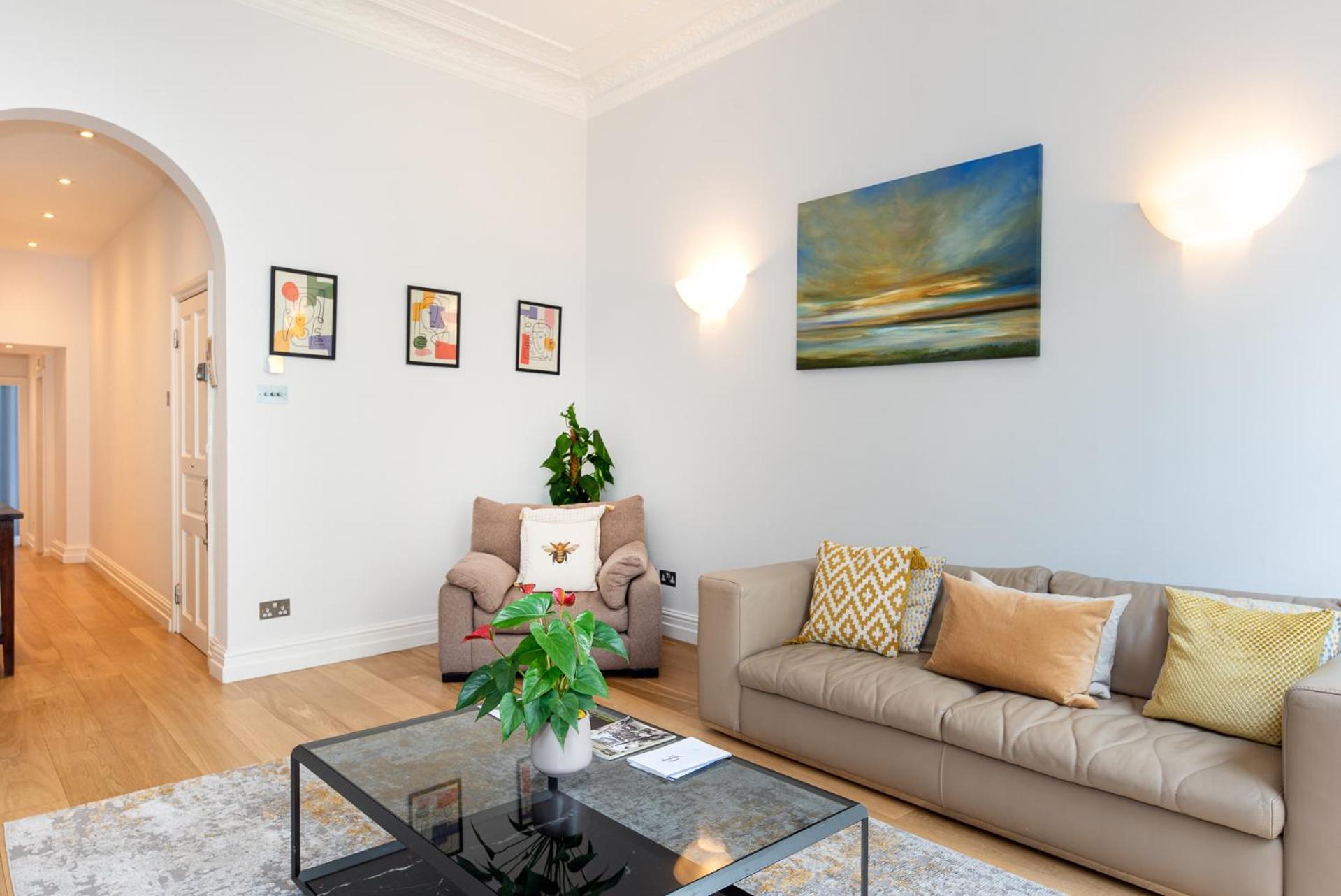 Апартаменты 2-bedroom Victorian In Kensington Лондон