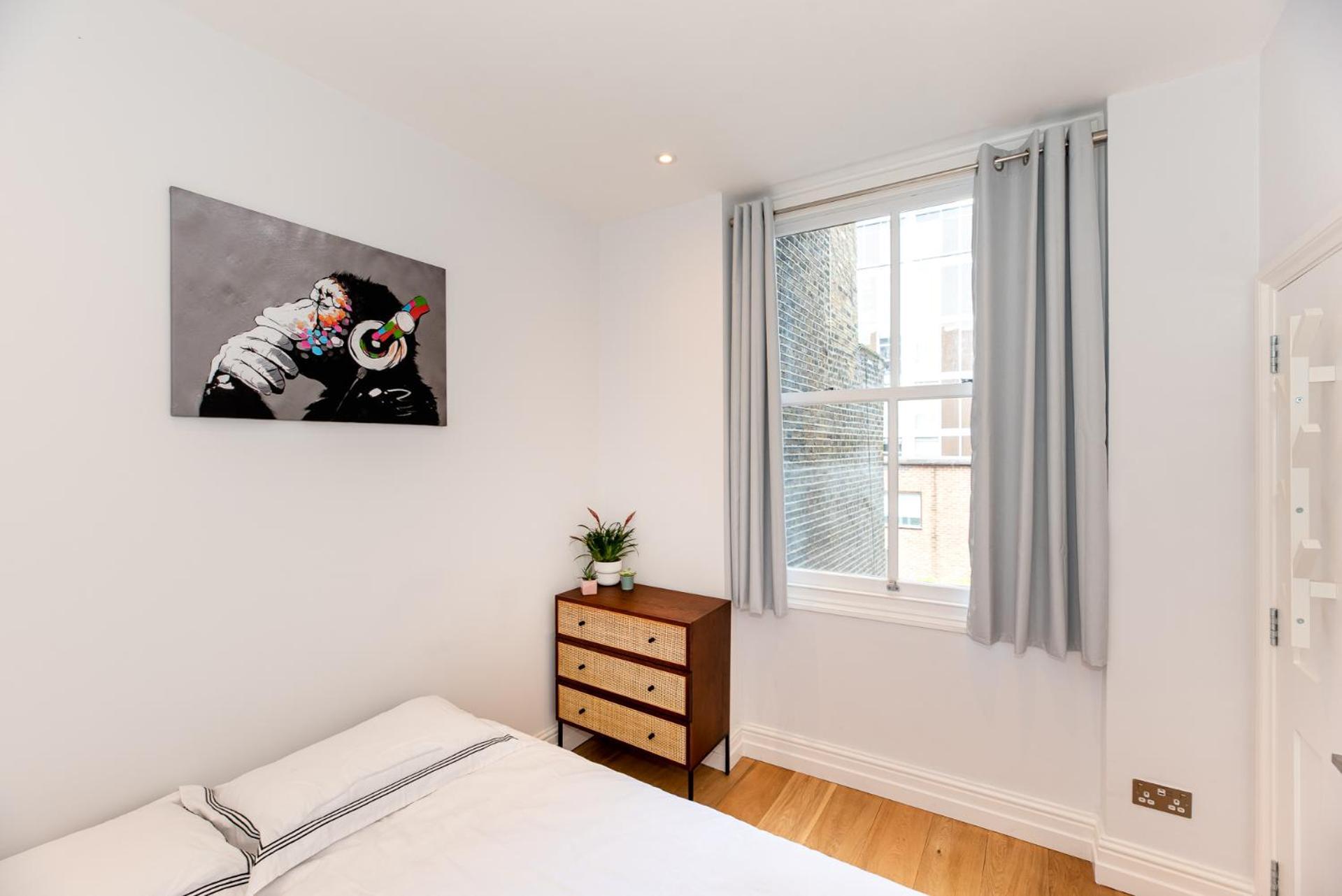 Апартаменты 2-bedroom Victorian In Kensington *